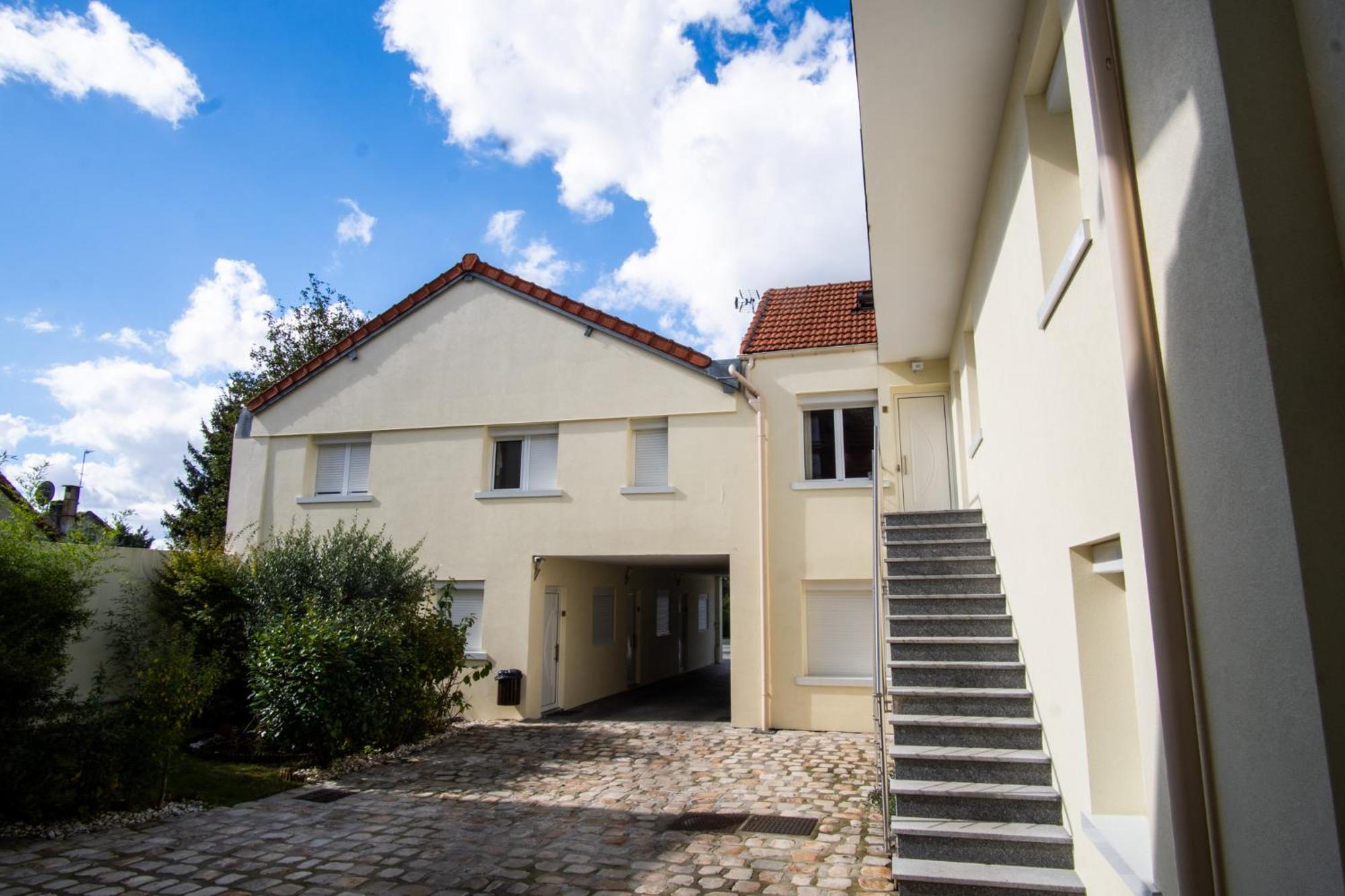 Appartement A L'ombre Du Pin - Large T4 Duplex Near Disneyland And Paris, 1-7 Guests *