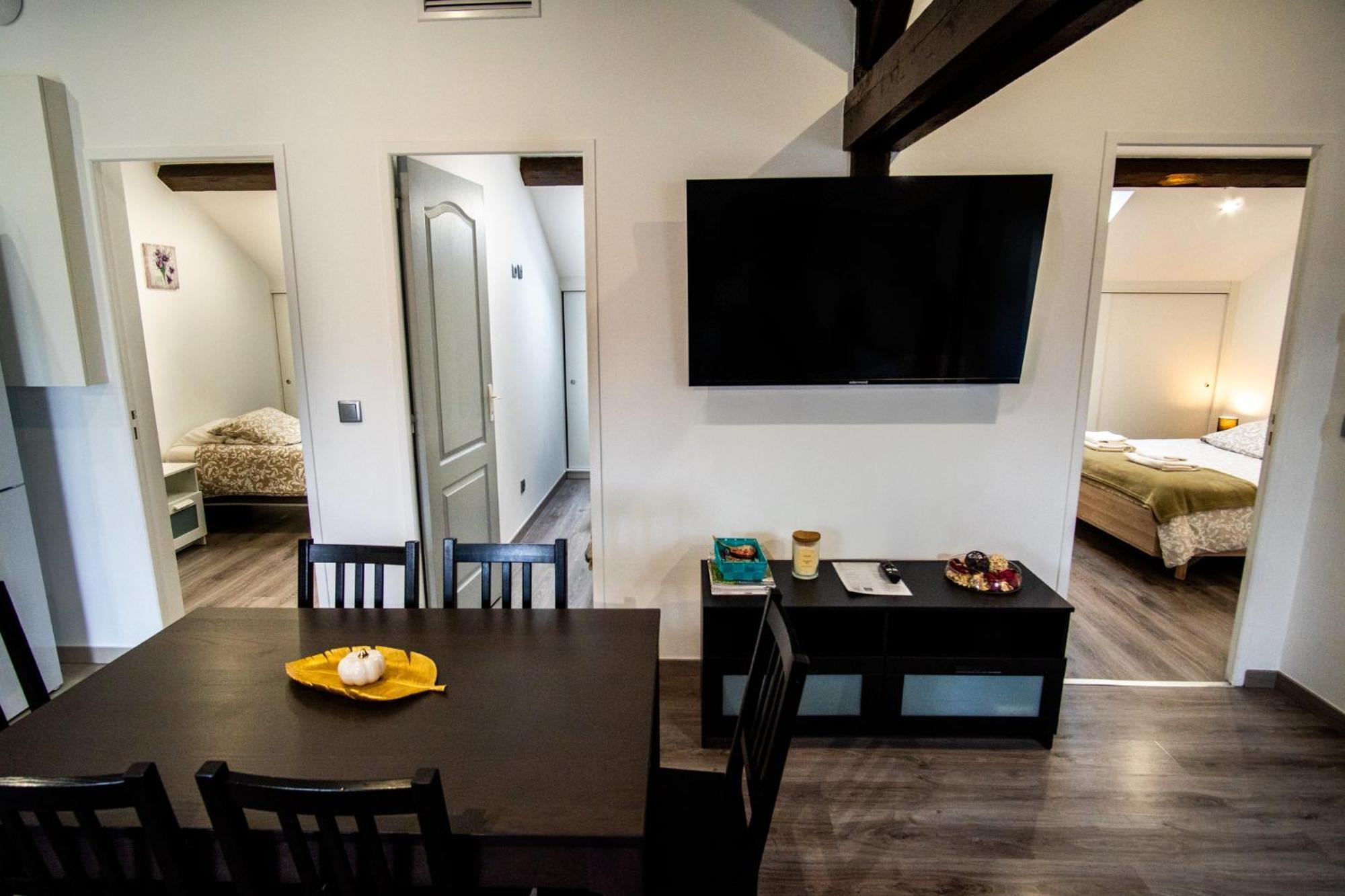 A L'ombre Du Pin - Large T4 Duplex Near Disneyland And Paris, 1-7 Guests Appartement Le Pin (Paris)