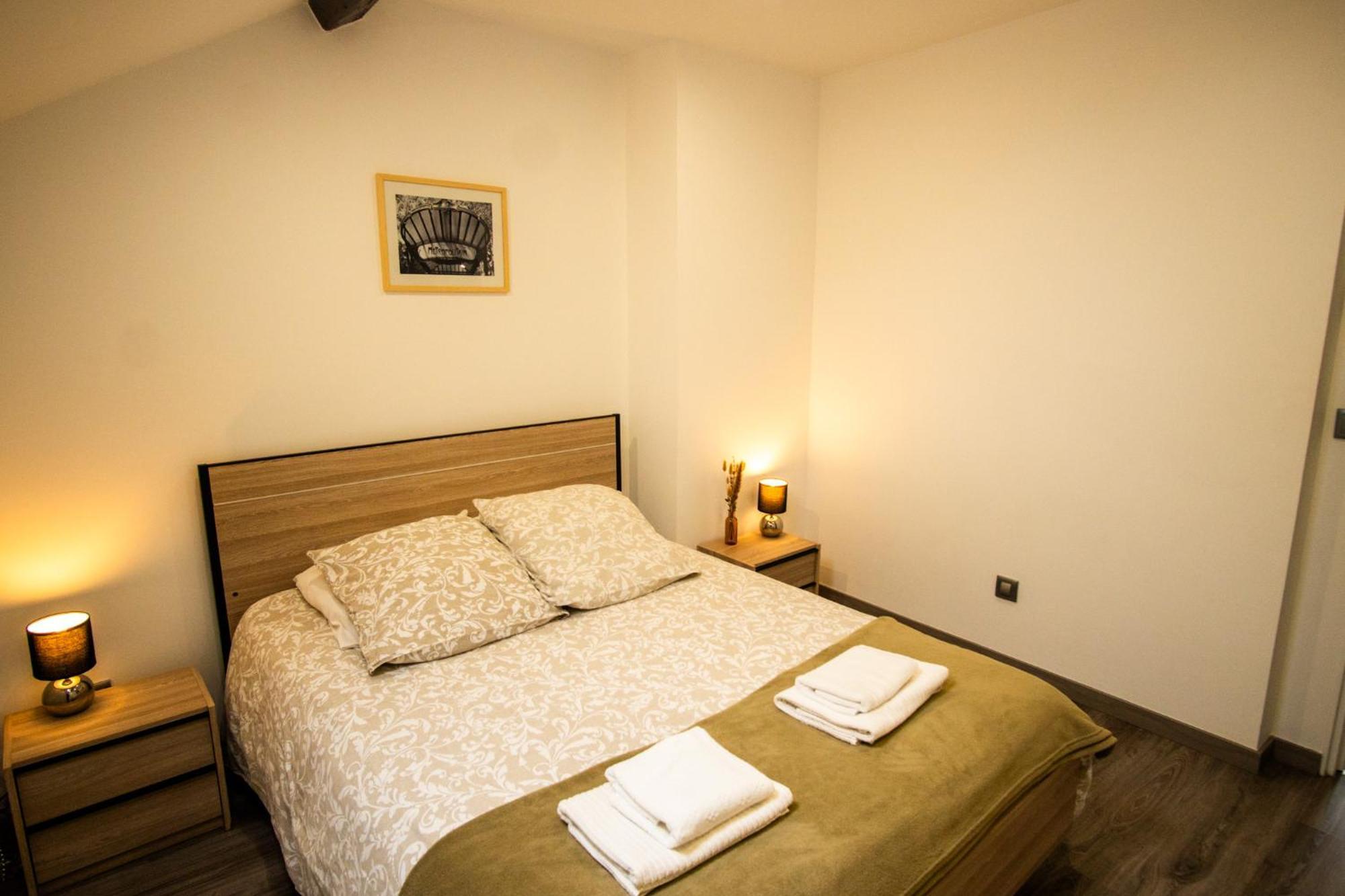 A L'ombre Du Pin - Large T4 Duplex Near Disneyland And Paris, 1-7 Guests * Le Pin (Paris)